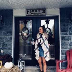 Meet your Posher, Abby